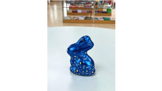 Caixa de metal em forma de coelho promocional de Páscoa Lata de chocolate com verniz brilhante popular para presentes de doces